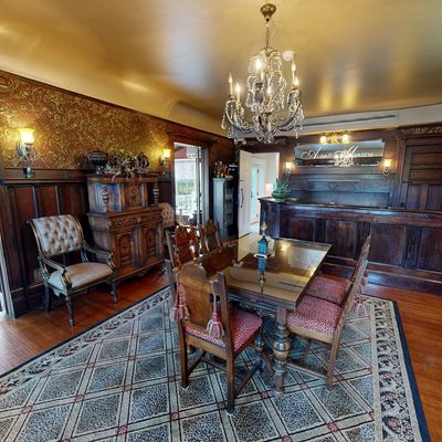 Dining Room in Garden Venue