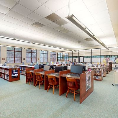 Library in Saint Stephen's Episcopal School