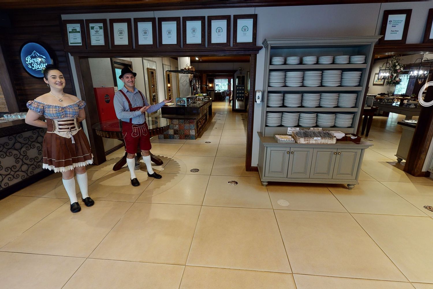 Tour Restaurante Fluss Haus from SENSE on Openhaus