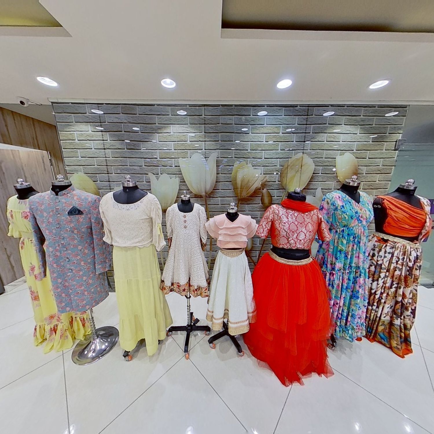 Virtual Tour of Display Area in Display Area in Kiran designer studio