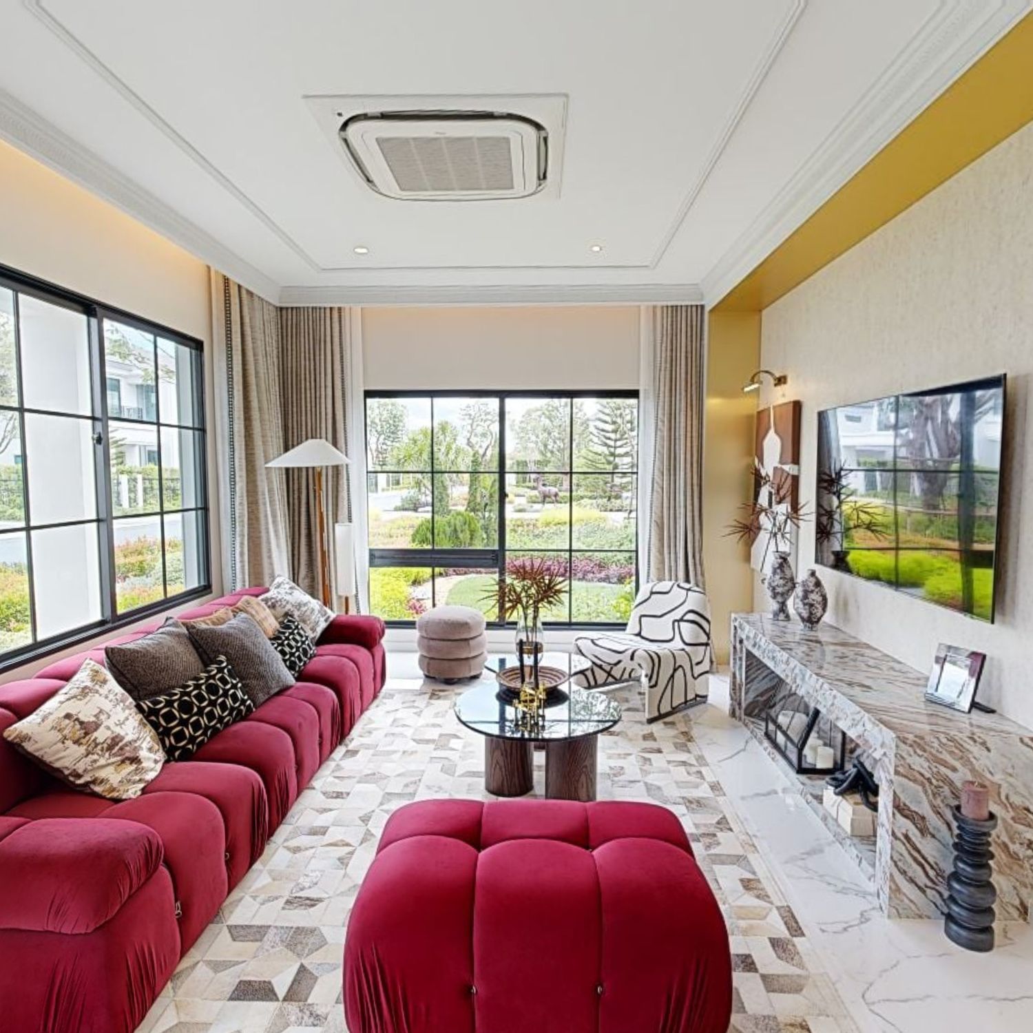 Virtual Tour of Living Room in Living Room in Setthasiri Serithai